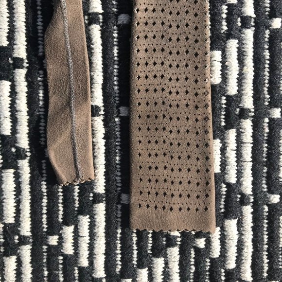 Unisex vtg Perforated Suede Necktie - Picture 4 of 6